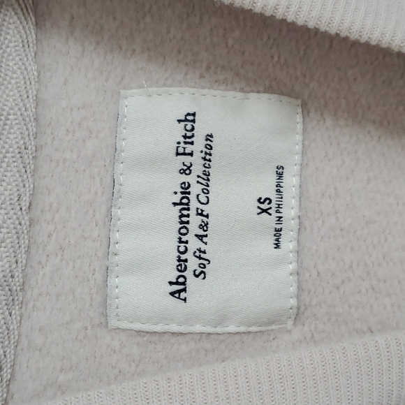 Abercrombie Mini Mockneck Sweatshirt Cream - Picture 4 of 10